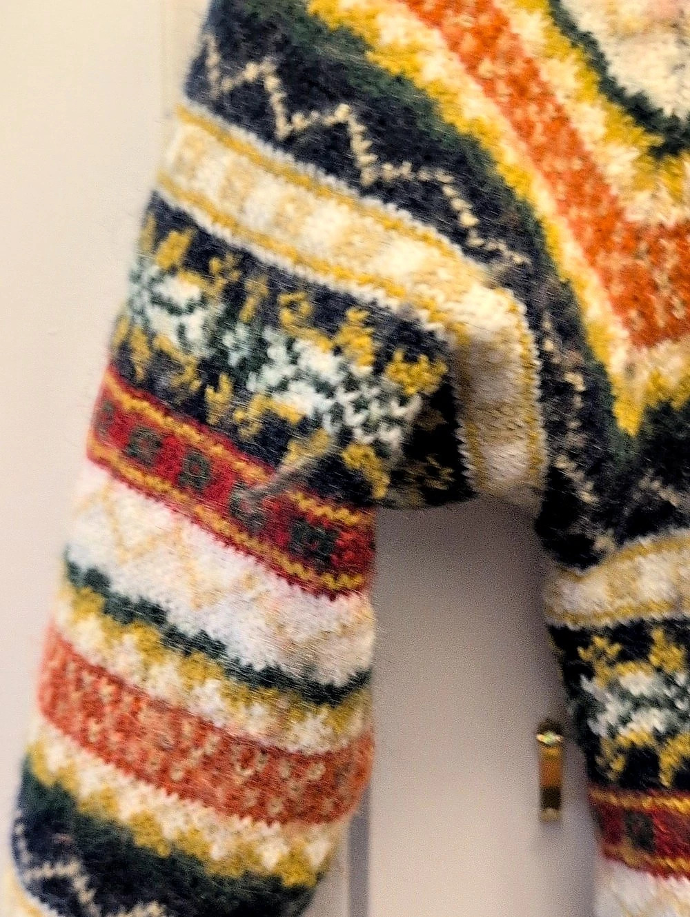 Fair Isle Pattern Cardigan - Picture 3 of 4